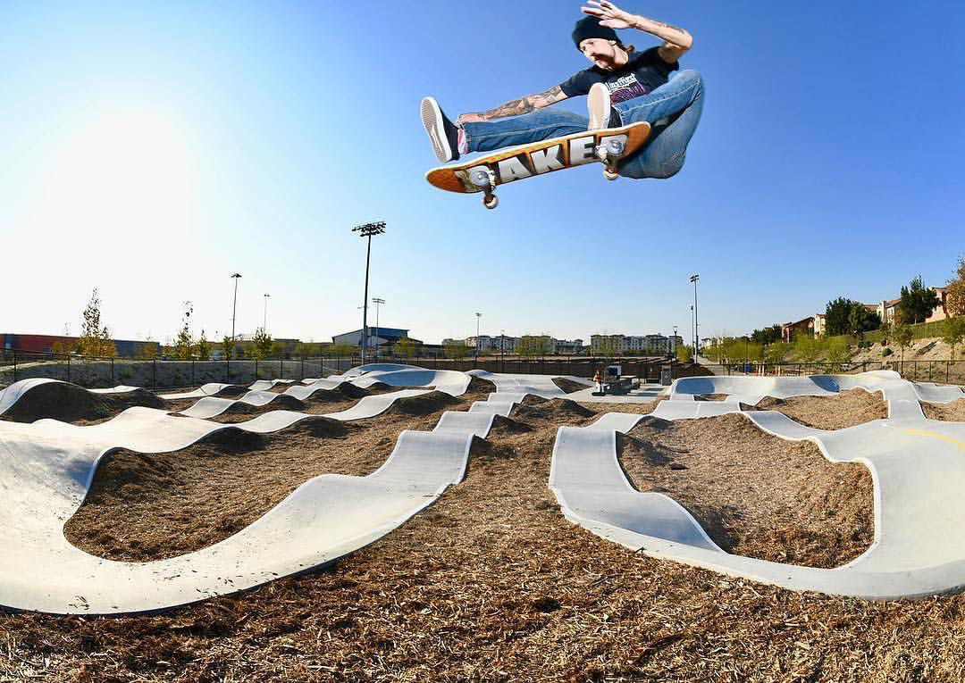 燃烧进口baker双翘四轮专业初学进阶组装成人滑板