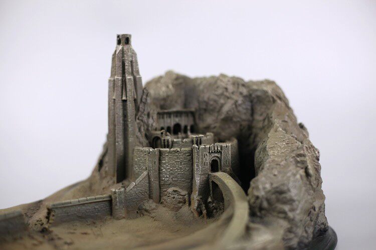 魔戒指环王霍比特周边圣盔场景雕像刚铎桌面模型手办