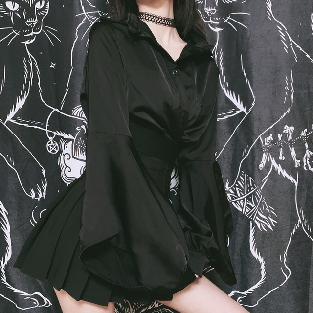 Miub dark autumn wind girls Luyao short paragraph horn sleeve niche design hard sister temperament retro shirt female Miub dark autumn wind girls Luyao short paragraph horn sleeve niche design hard sister temperament retro shirt female