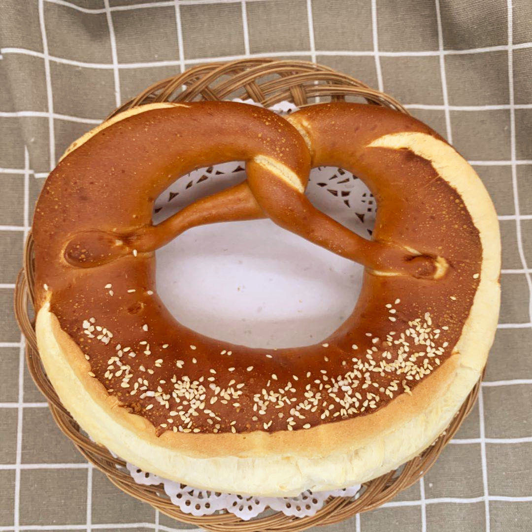 德国无糖超大普雷碱水面包扭结300glaugenbrezenplus包邮传统西式糕点