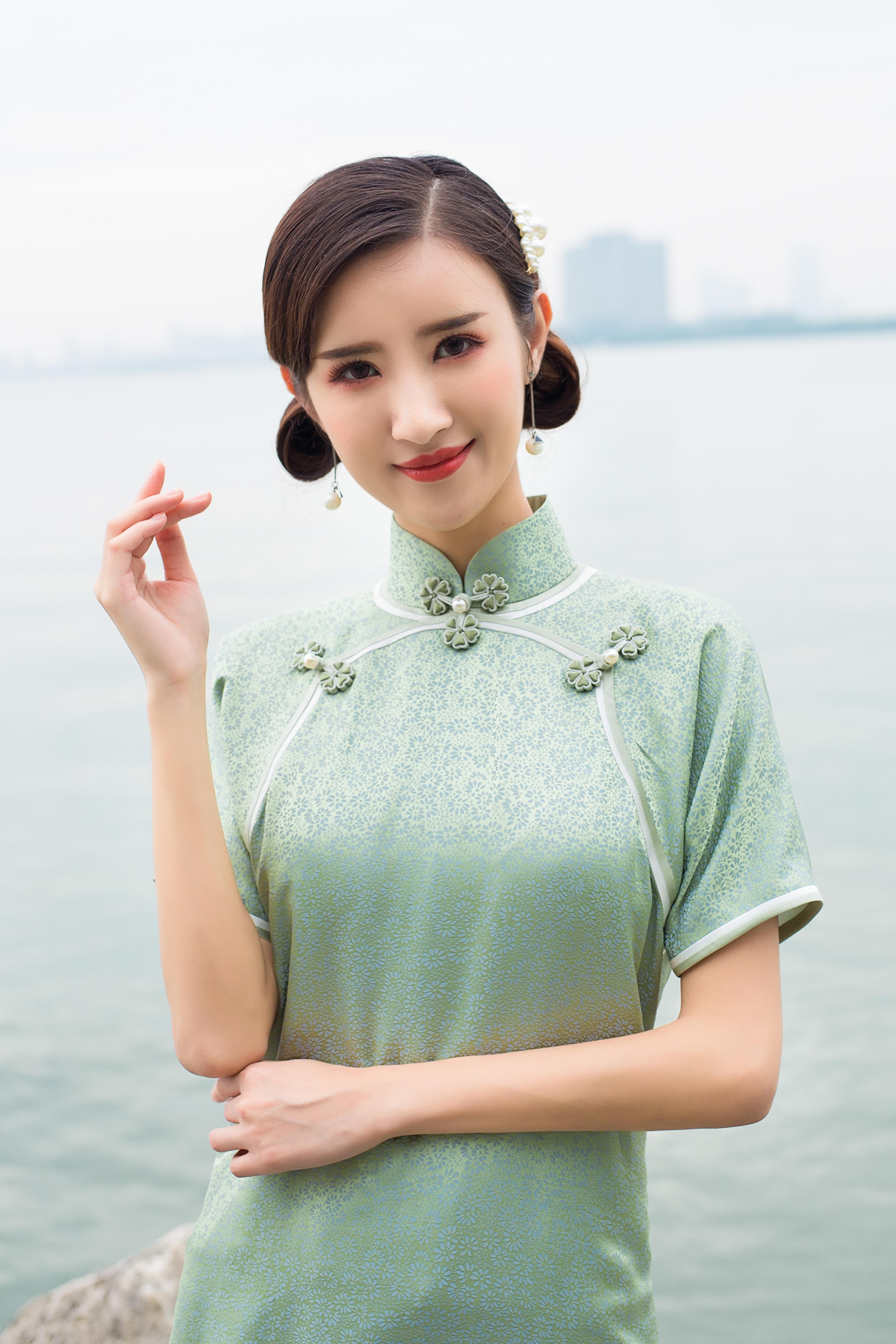 旗袍定制2021真丝桑蚕蚕丝新品手工优雅中国旗袍