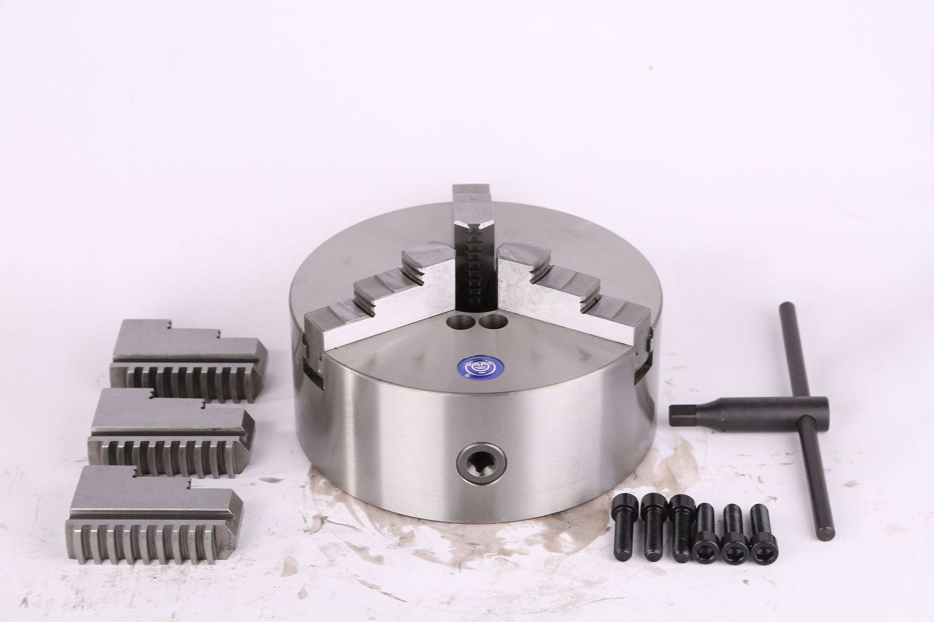 浙江园高精度三爪自定定心卡盘250a16圆锥连接沈阳卡盘