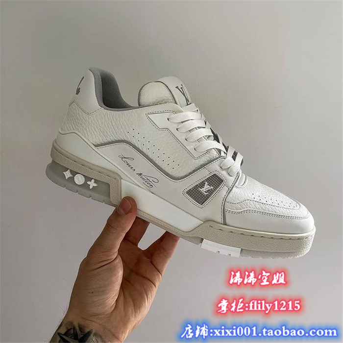 *浠浠空姐*路易威登LV 21年春夏男士 TRAINER白水泥运动鞋 1A8WAX