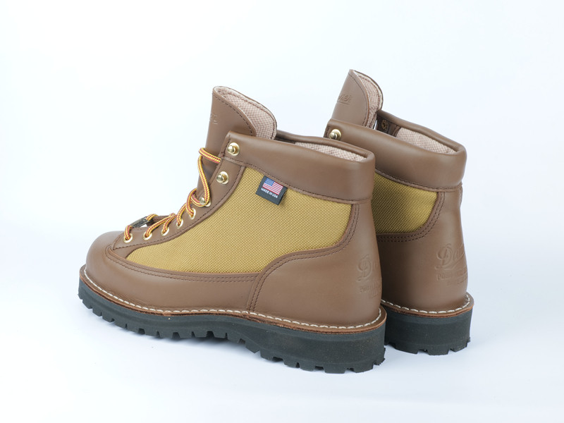 美国丹纳dannerlight户外徒步登山轻便防水耐磨登山鞋