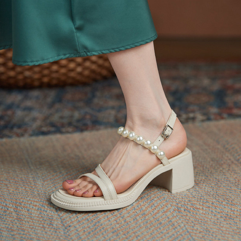 2021夏季新款时尚真皮气质珍珠凉鞋女高高跟时装凉鞋