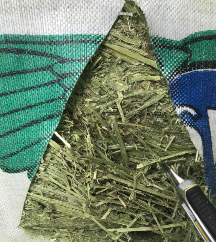 草料苜蓿草饲料羊驼进口一吨美国优质喂马马饲料兔兔干草