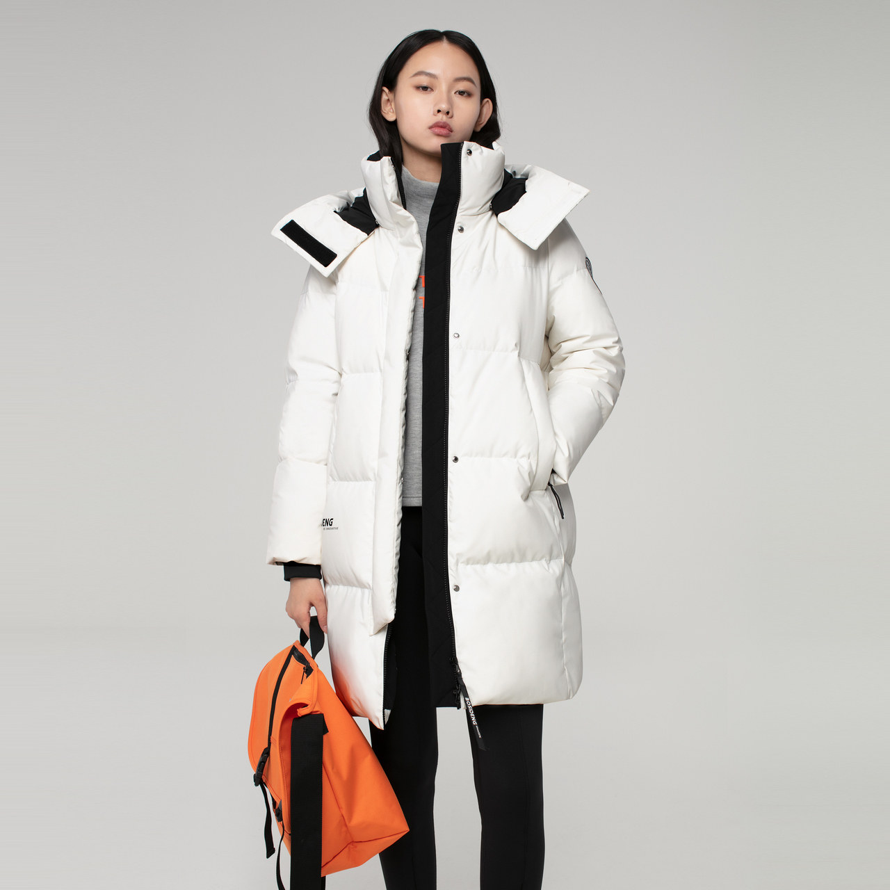 波司登2020新款中长款羽绒服女士可脱卸帽保暖防风保暖b00143064