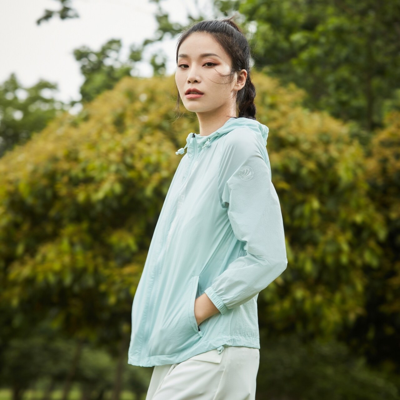 防晒波司登2021新款衣女夏季轻薄短款空调透气时尚防晒服