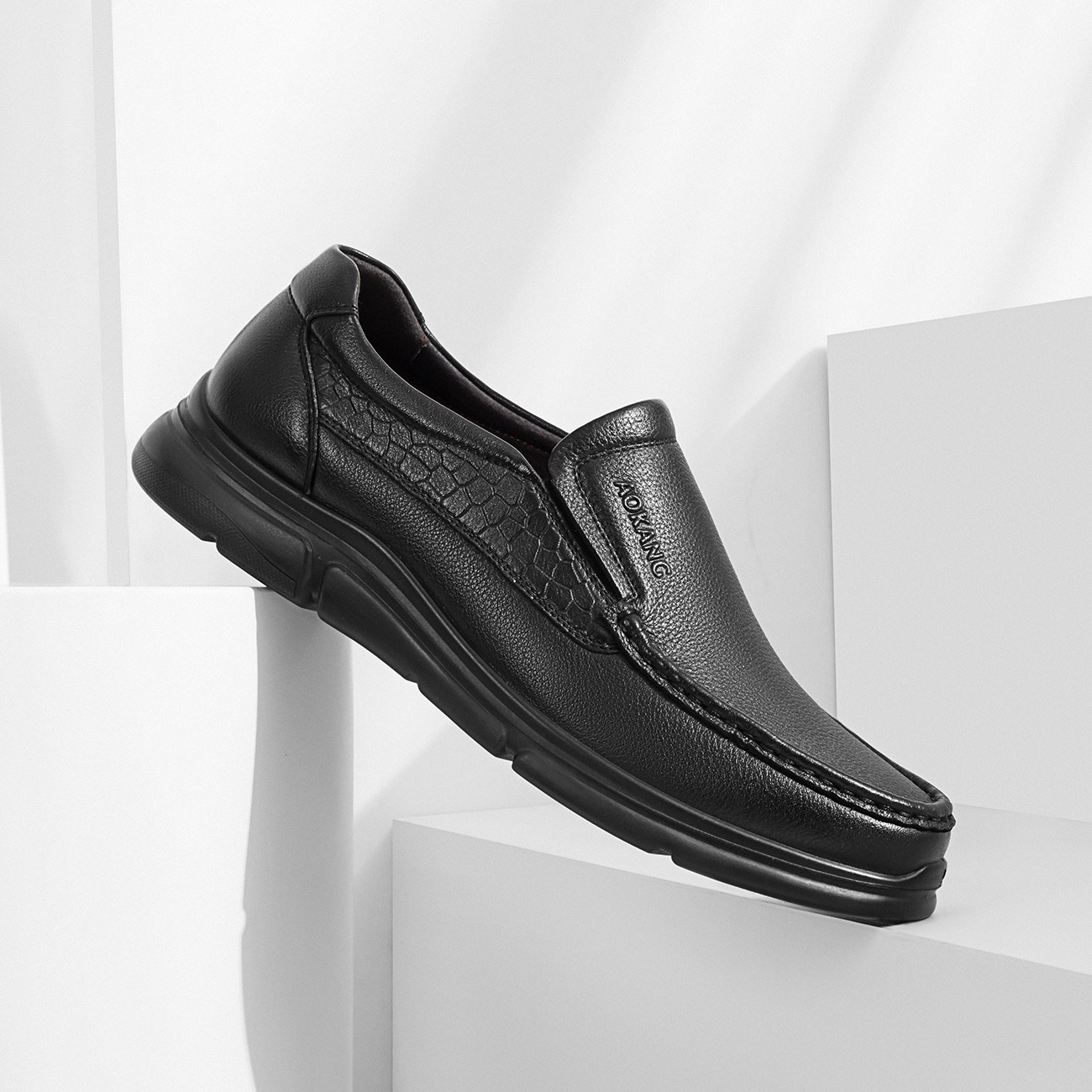 奥康男鞋2022春季新款流行低帮休闲皮鞋男士休闲皮鞋