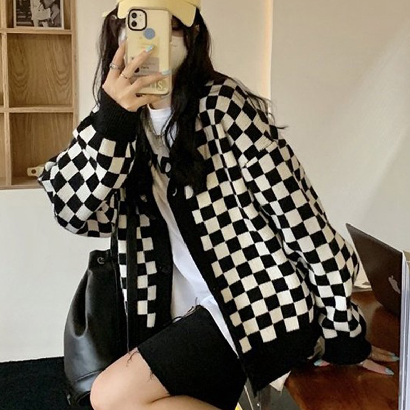 2022早秋上衣女新款毛衣开衫女韩系慵懒风棋盘格外套针织春秋外搭
