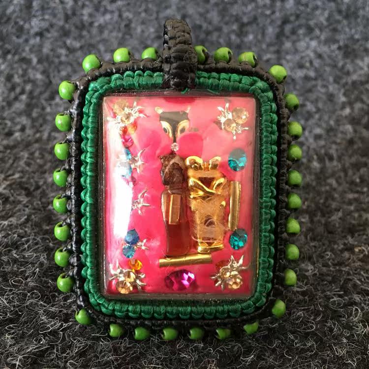 泰国高僧龙菩年开光加持九尾狐仙牌方中模人缘异性财运成愿手工壳