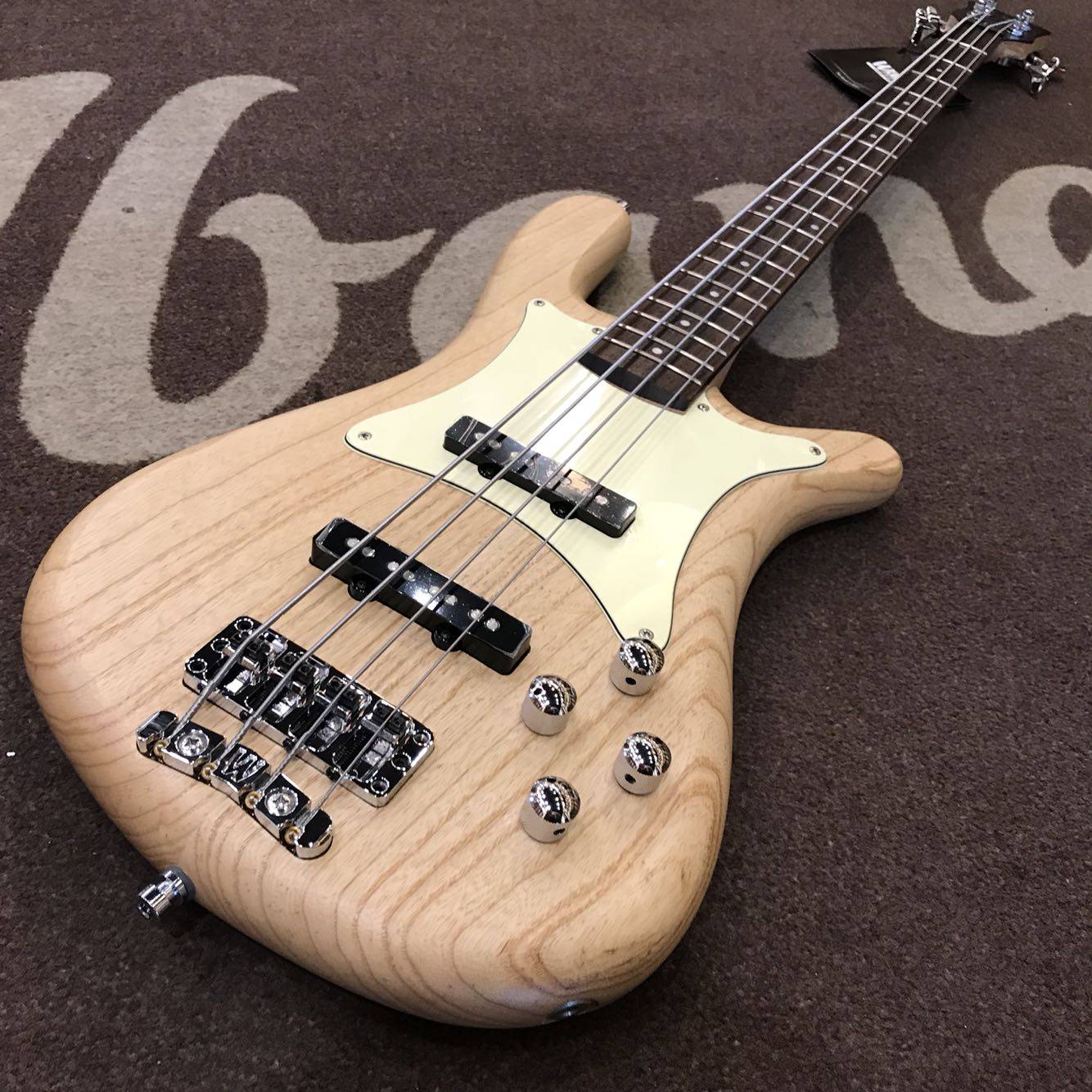 德产warwick握威贝斯巡洋舰双美美金流光溢彩拇指电贝贝司电贝司