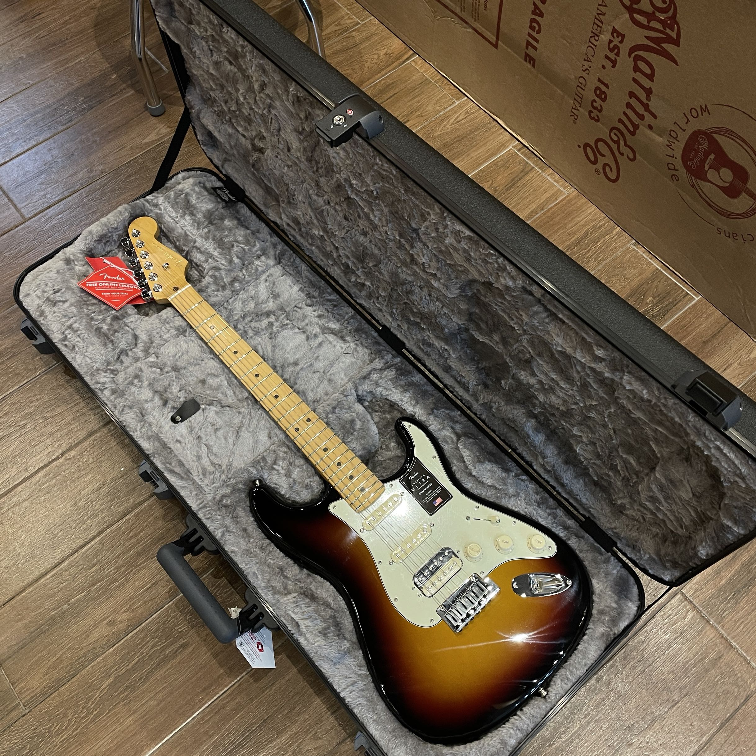 吉他芬达fender美超单单日落落色原装皮箱吉他电吉他