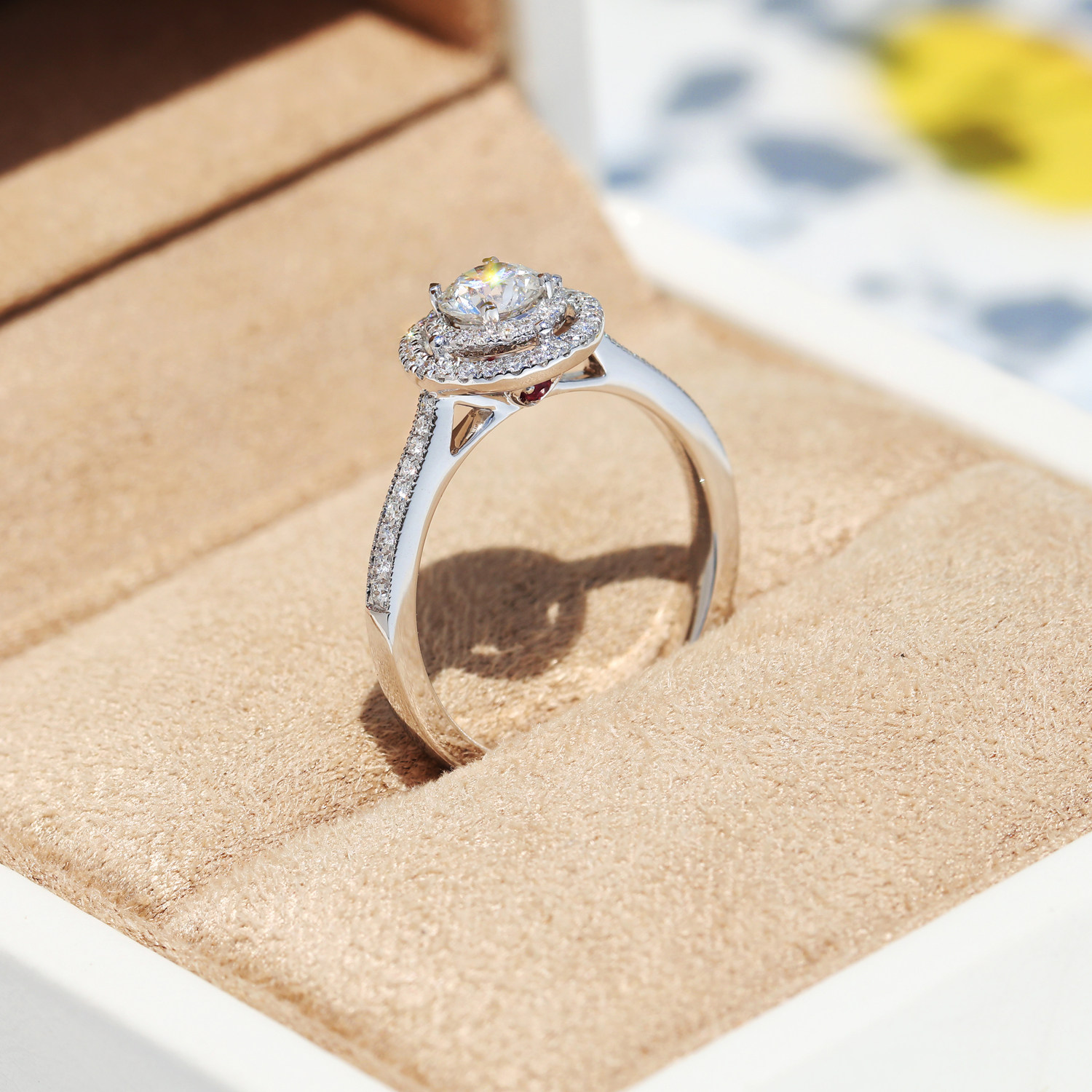 钻戒宝石矿工gia钻石戒指18k白金圆形经典手饰