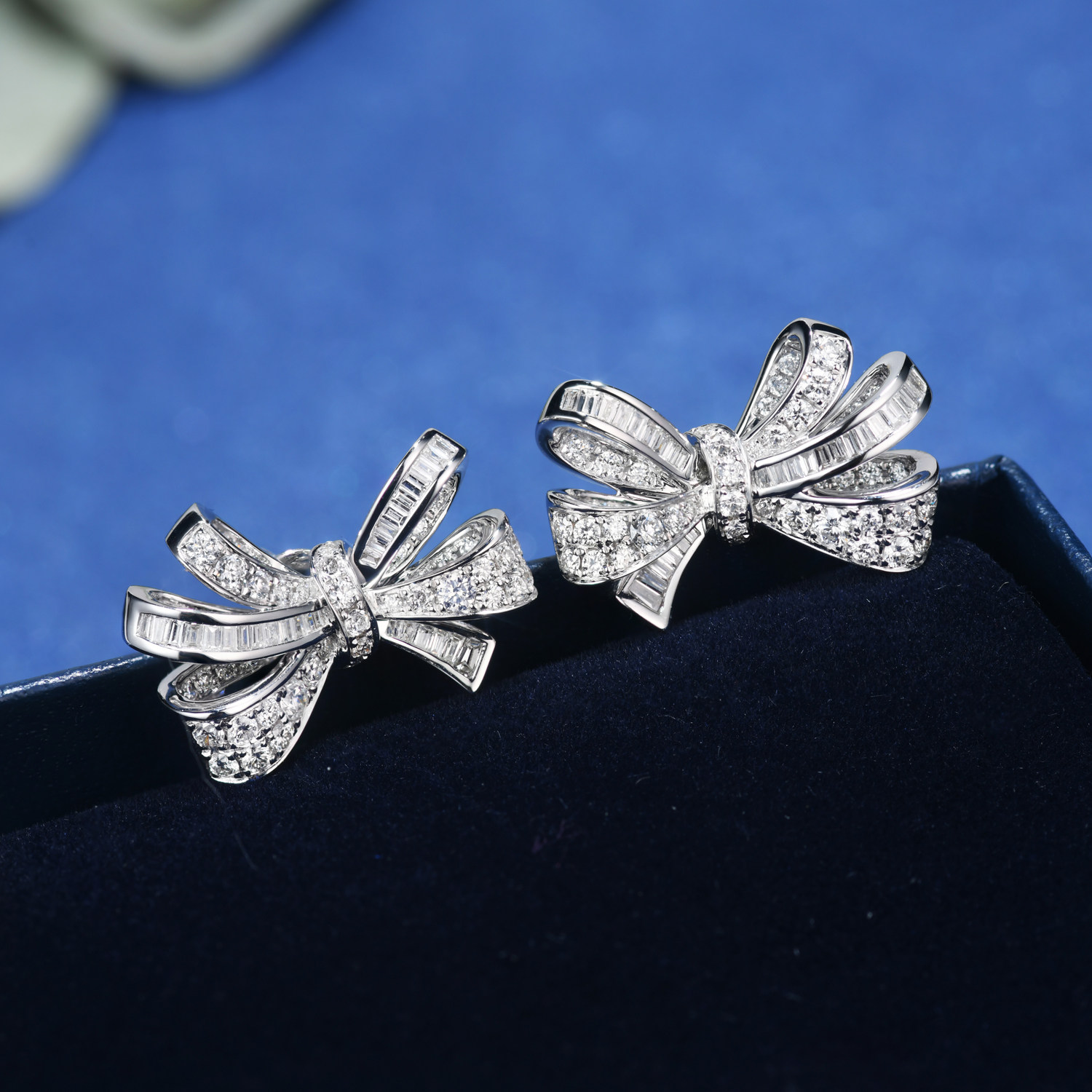 钻石宝石矿工18k白金蝴蝶结耳钉唯美精致耳环耳饰