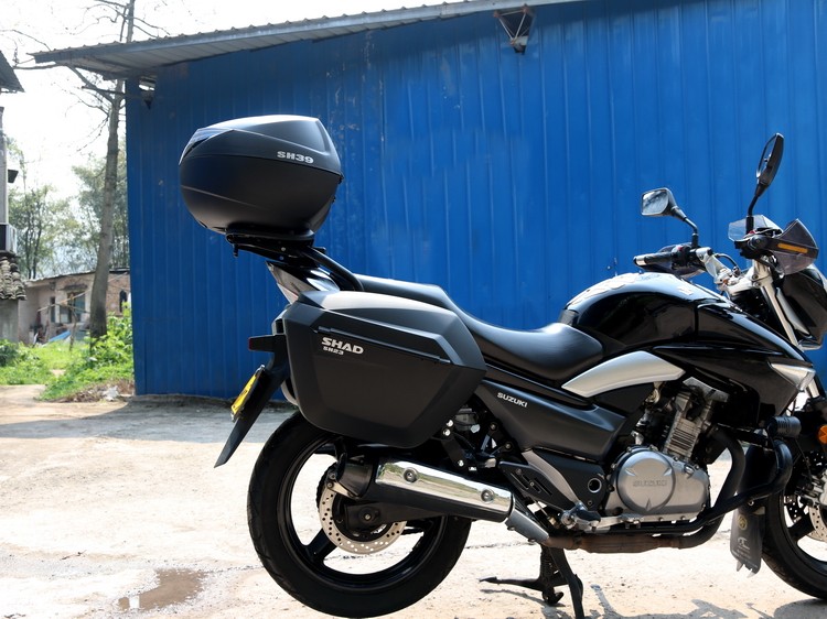 适用于铃木骊驰gw250-a边箱摩托车gw250f改装夏德三箱摩托车尾箱