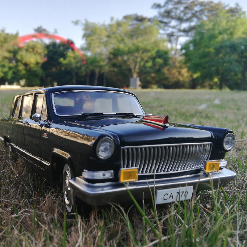 小号手拼装汽车模型塑料仿真中国阅兵摆件红旗ca770车模