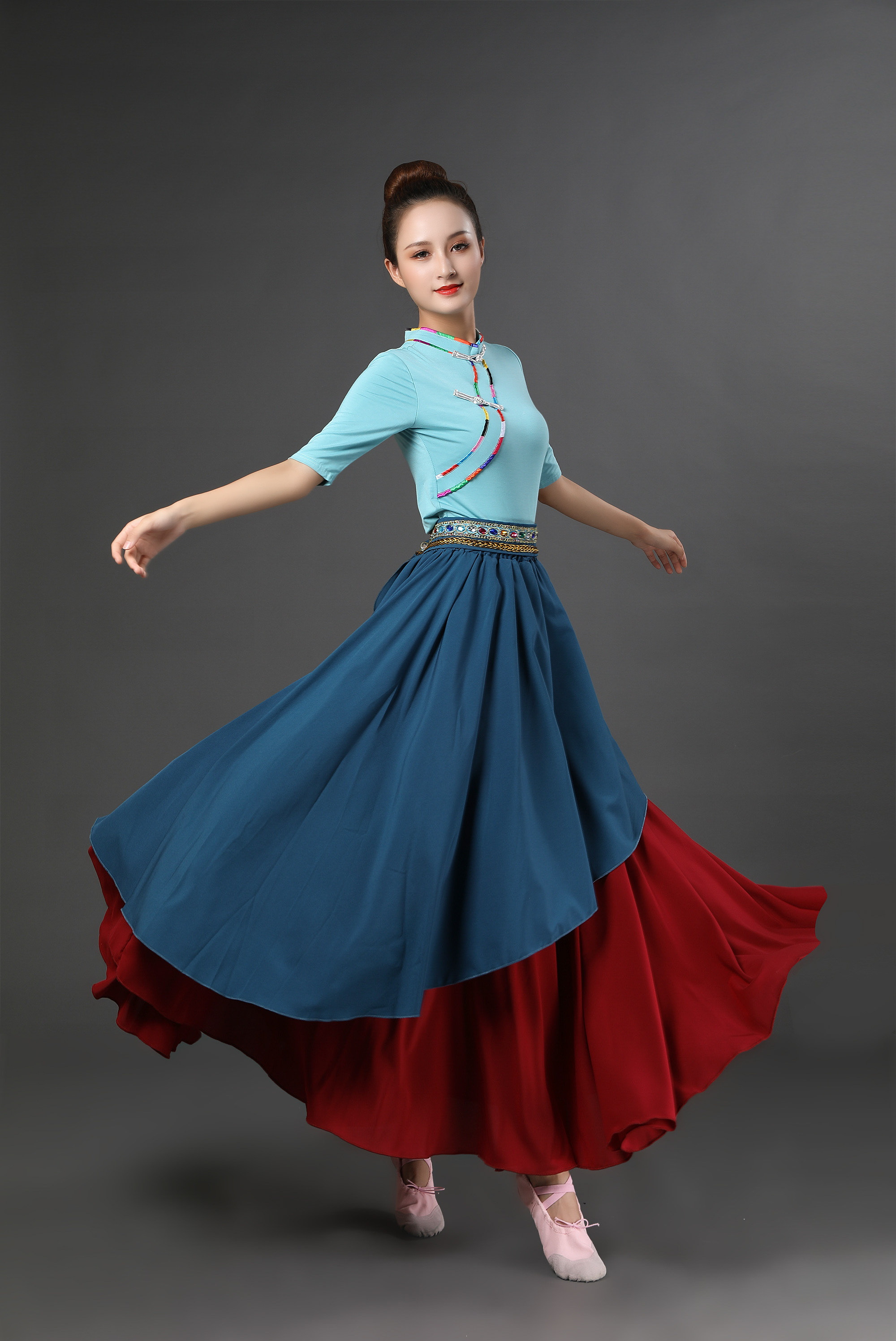 服装2021广场舞藏族新款民族风上衣藏式中袖演出民族服装