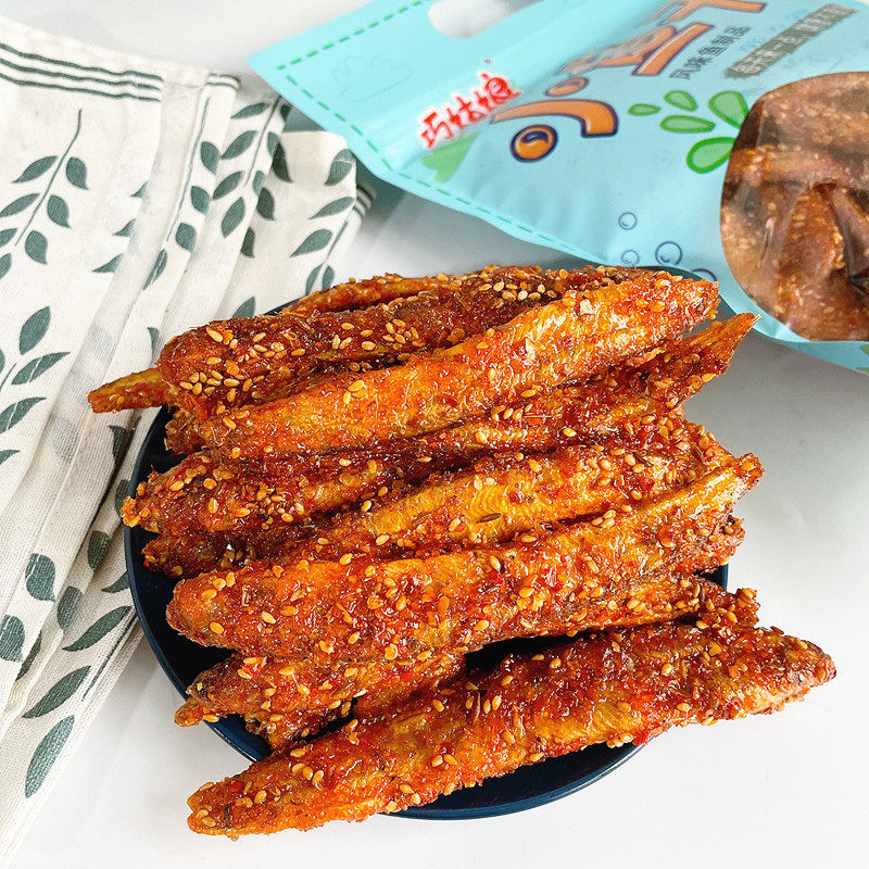 开袋即食香辣小鱼干鱼蜜汁甜辣整条丁香麻辣即食鱼零食