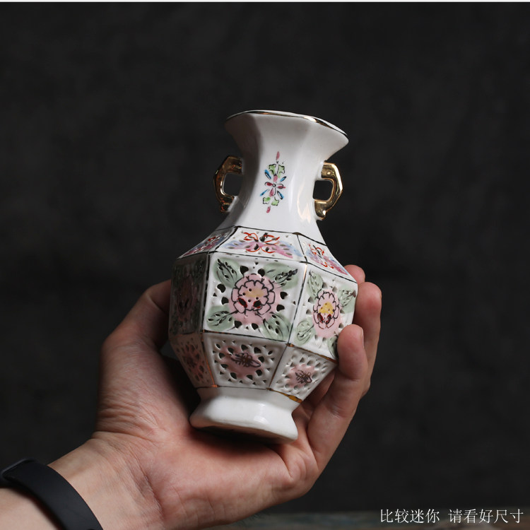60年代潮州国营彩瓷厂双耳通花六角手绘出口陶瓷花瓶