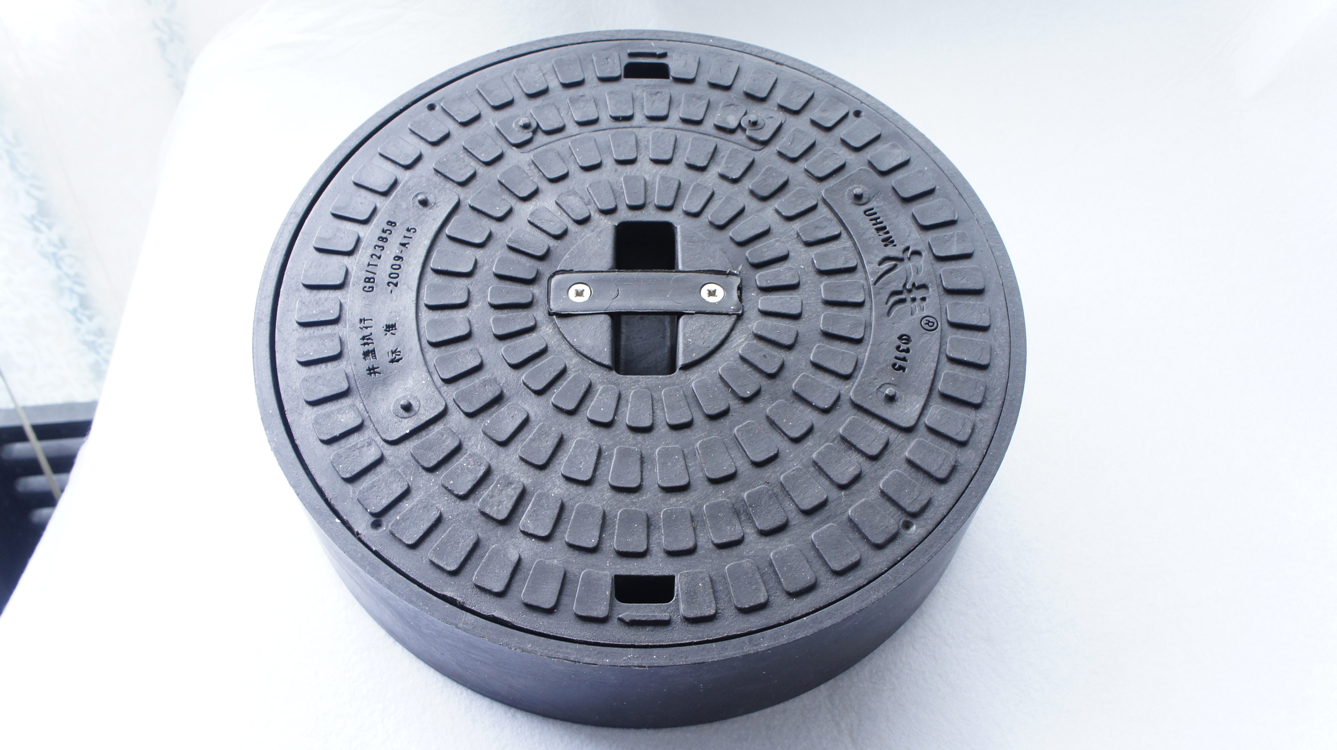 井盖绿谷排水下水复合圆形污水雨水电力井塑料井盖