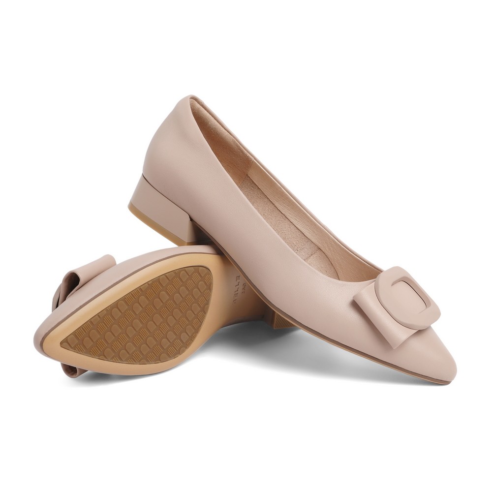 百丽浅口舒适平底鞋女2022新牛皮革饰扣通勤单鞋