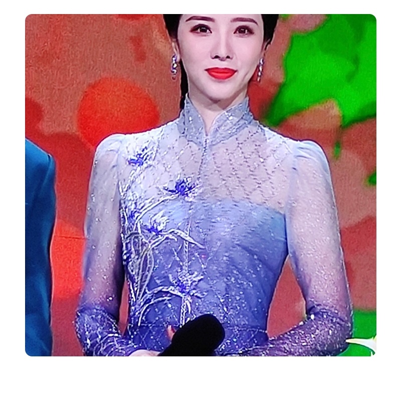 2021主持人李思思春晚同款晚礼服蓝色长款连衣裙