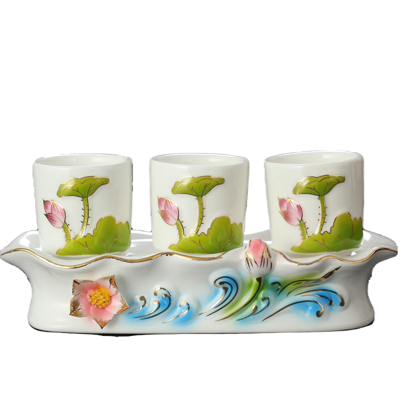 水杯供佛彩绘酒杯小酒莲花供水荷花浮雕陶瓷装饰摆件