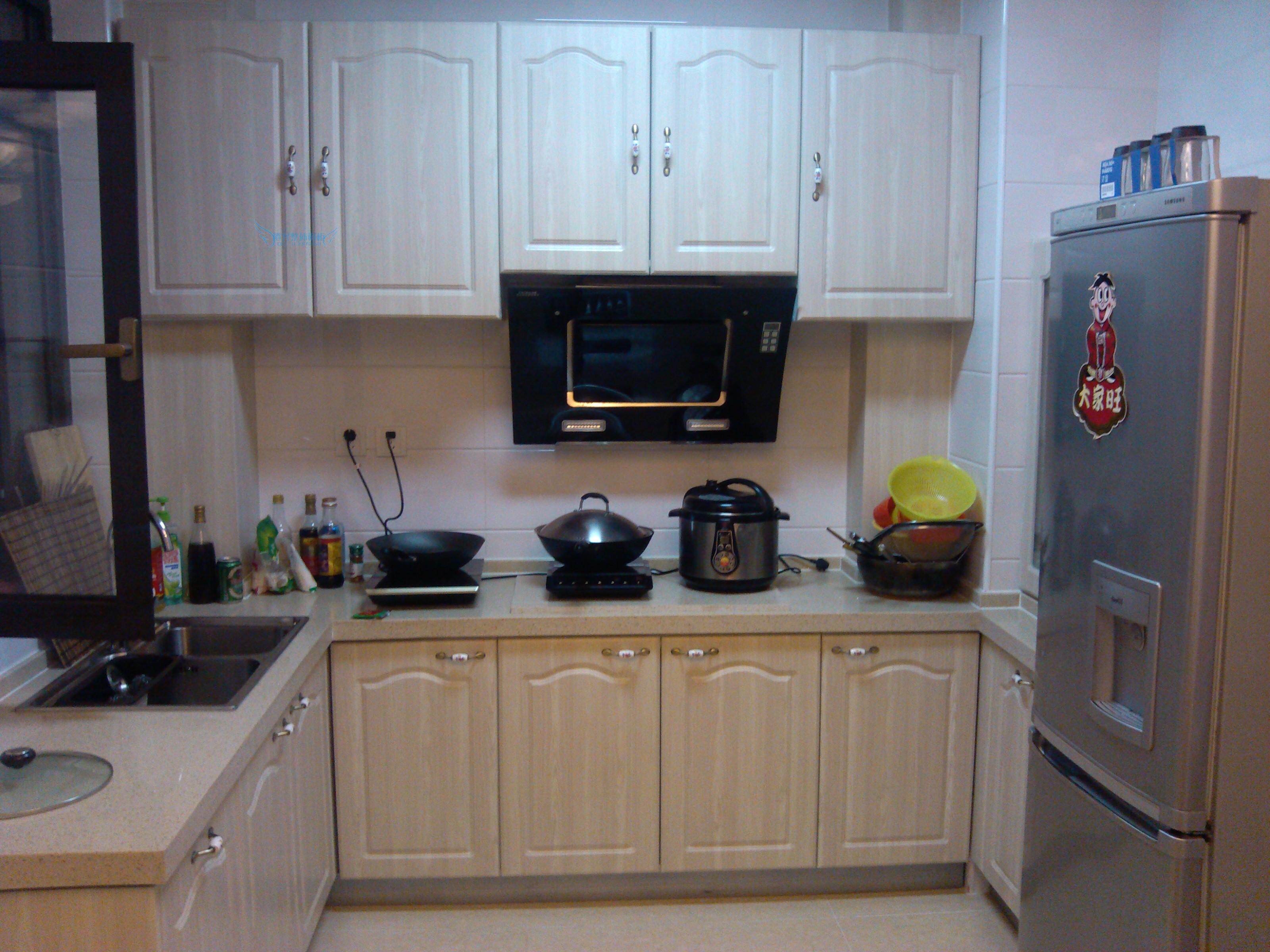 烤漆橱柜定做 中式整体厨房橱柜定制 石英石不锈钢台面开放式厨