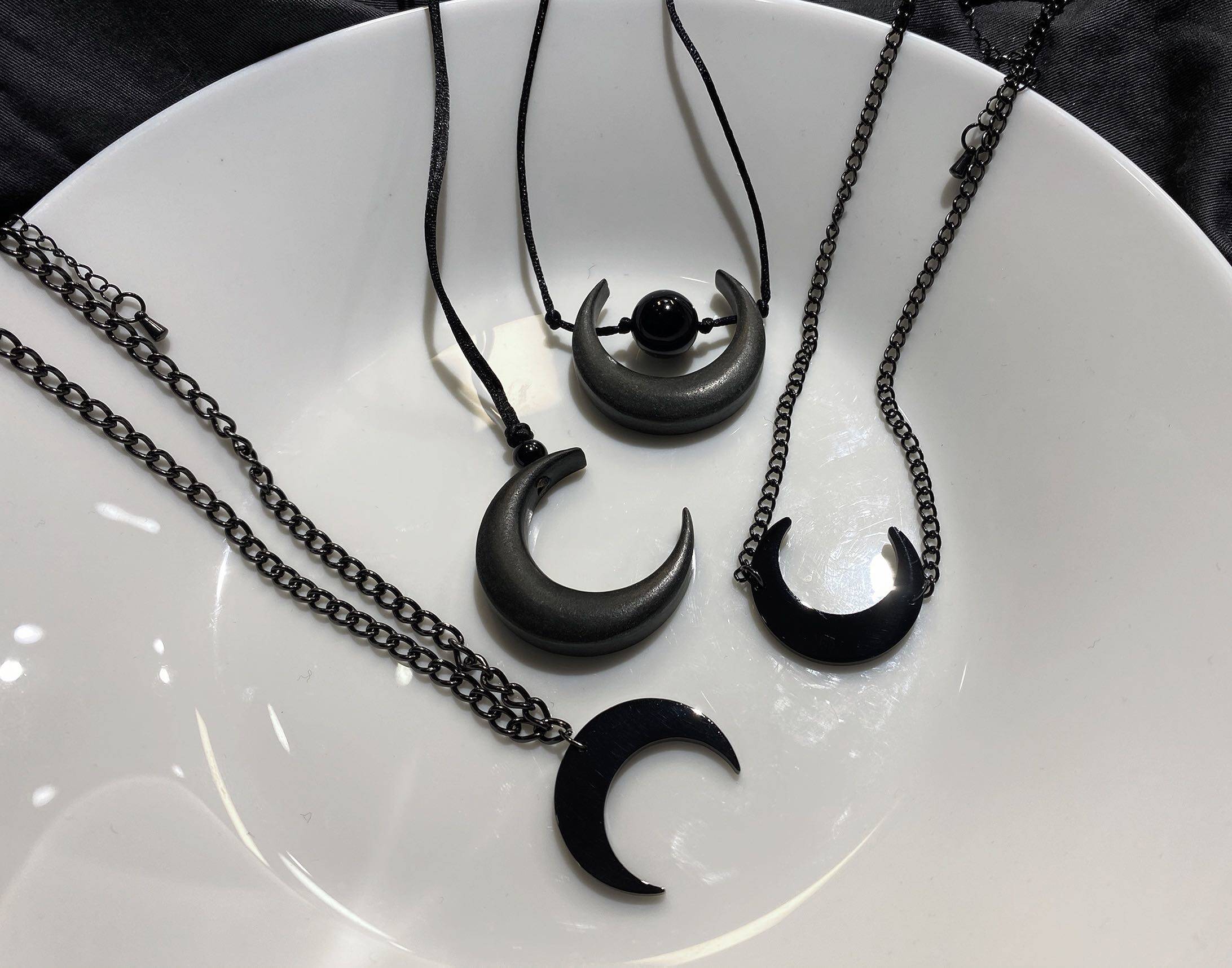 三石宙礼合金月牙吊坠陨石平价替代款项项链项链