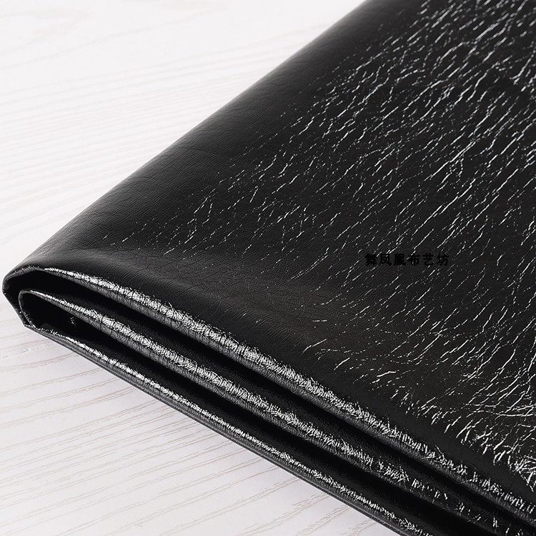 光泽镜面黑色棉底皮革皮料肌理防爆裂纹亮面海绵垫