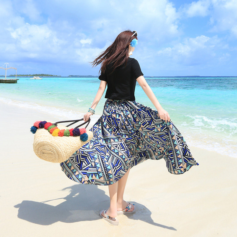 2020新款夏女波西米亚长裙套装两件套泰国三亚海边度假沙滩半身裙