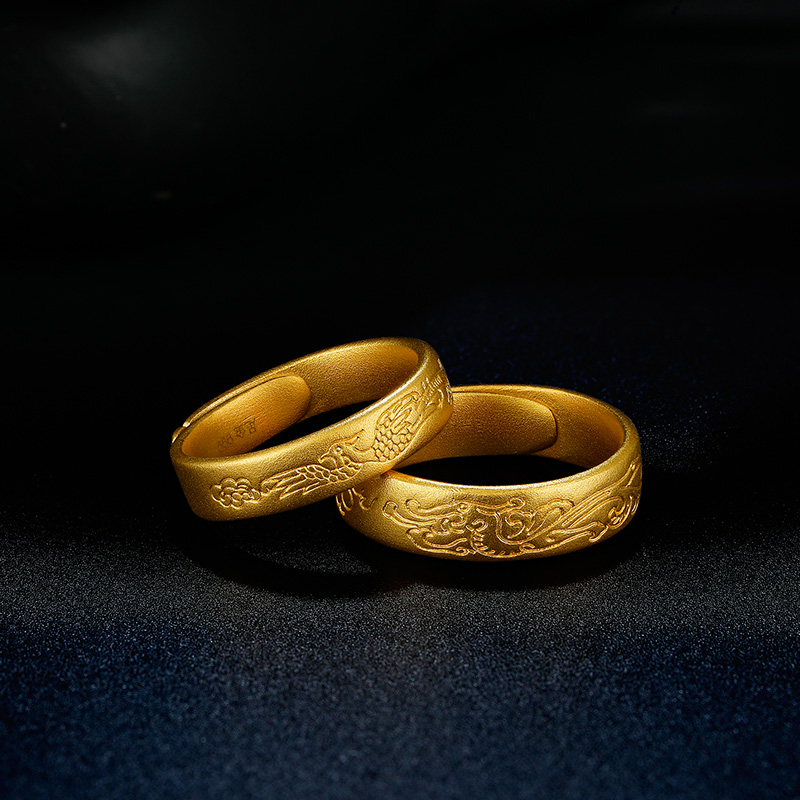 周六福 珠宝黄金戒指男女款 传承工艺经典龙凤订婚结婚对戒 古法