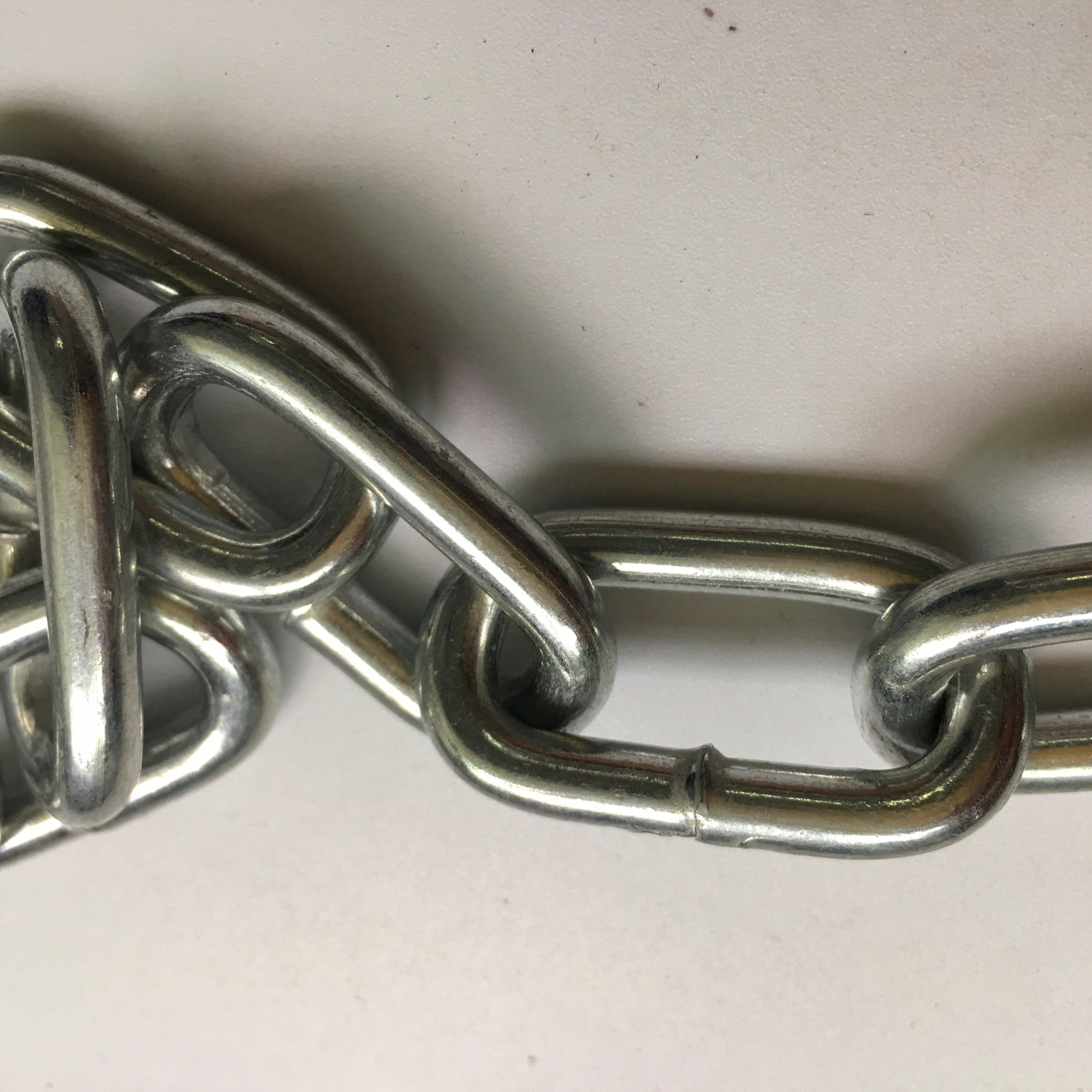 直销铁链条镀锌长环链宠物链船用链条牵引链防盗链挂灯铁链6mm