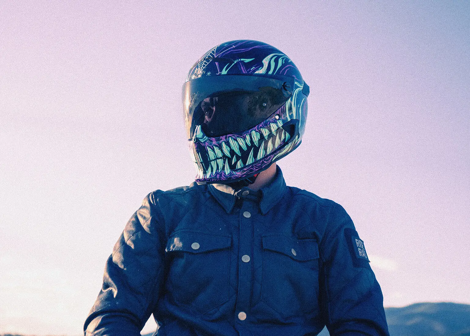 现货罗宁ruroc碳钎维皇冠鳞片机车安全头盔哈雷摩托车头盔