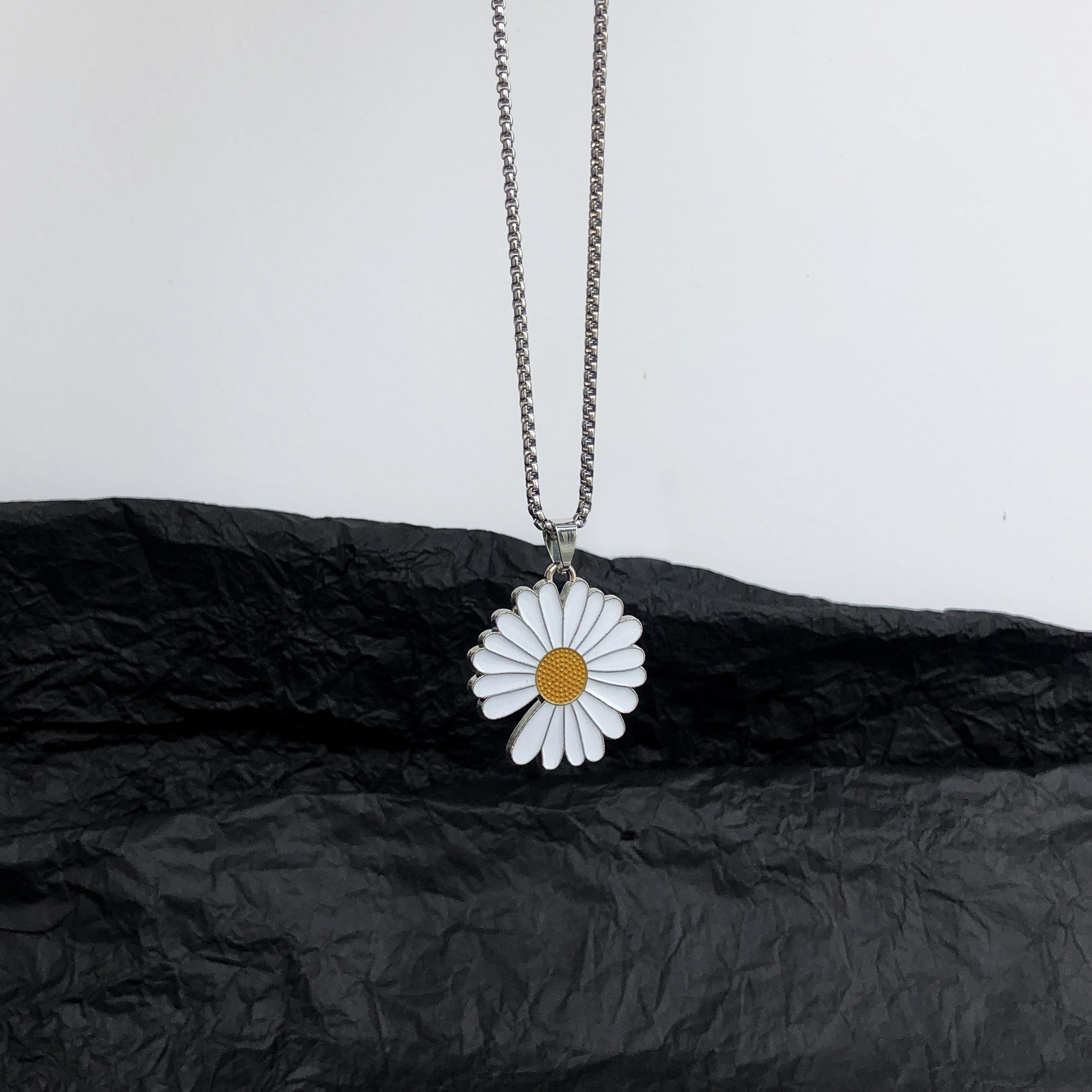 whyblue权志龙gd同款小雏菊项链小众设计蹦迪男女项链