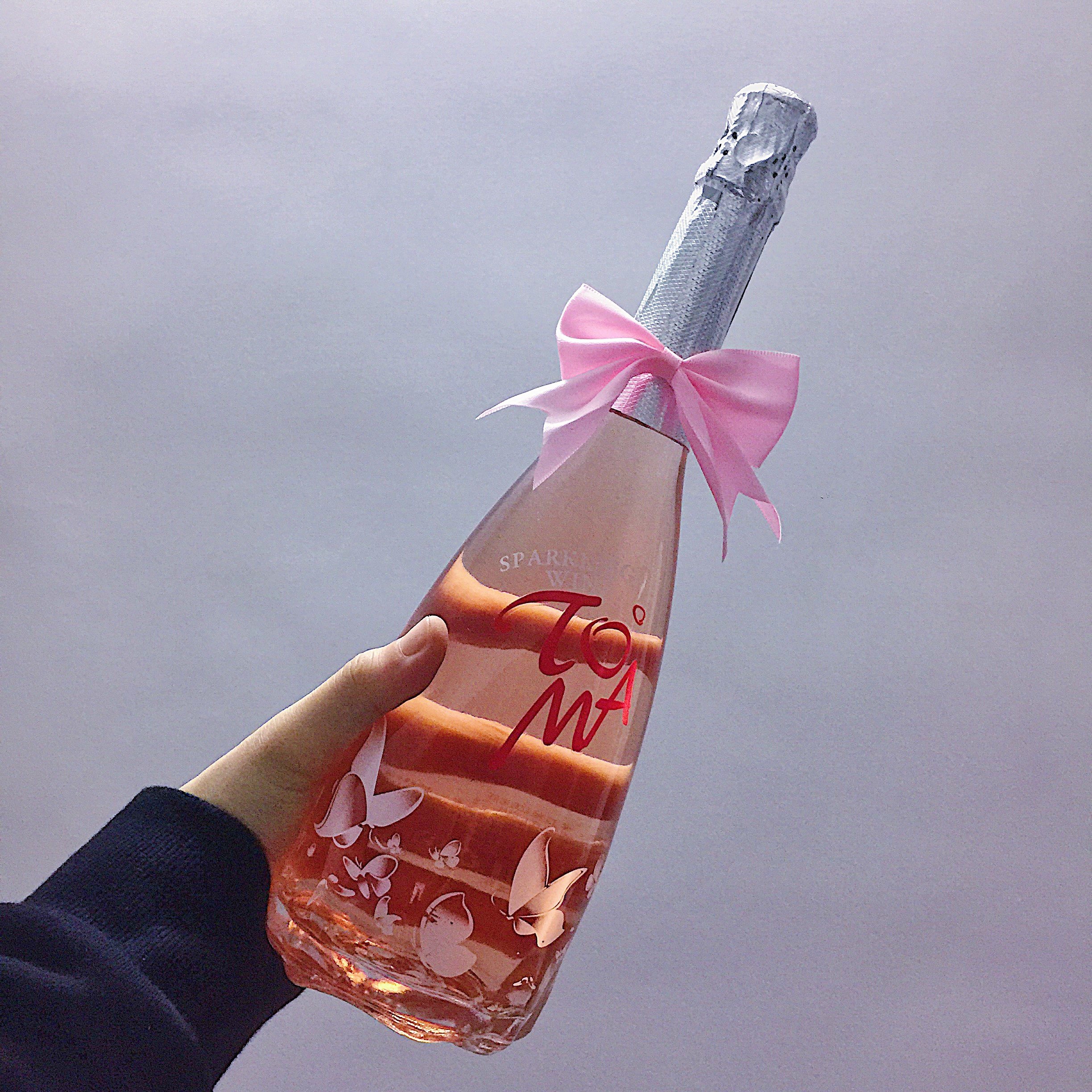 莫斯卡托朵玛桃红起泡toma气泡甜酒葡萄酒瓶底起泡及香槟葡萄酒