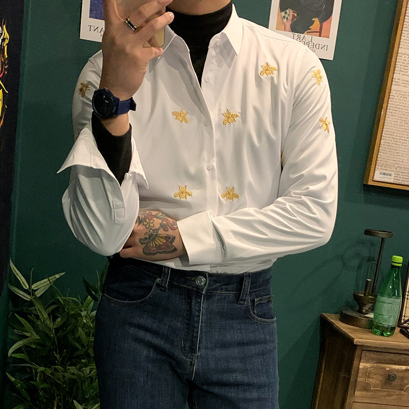春季时髦青年小蜜蜂刺绣长袖衬衫男韩国简约奢华个性修身白衬衣男