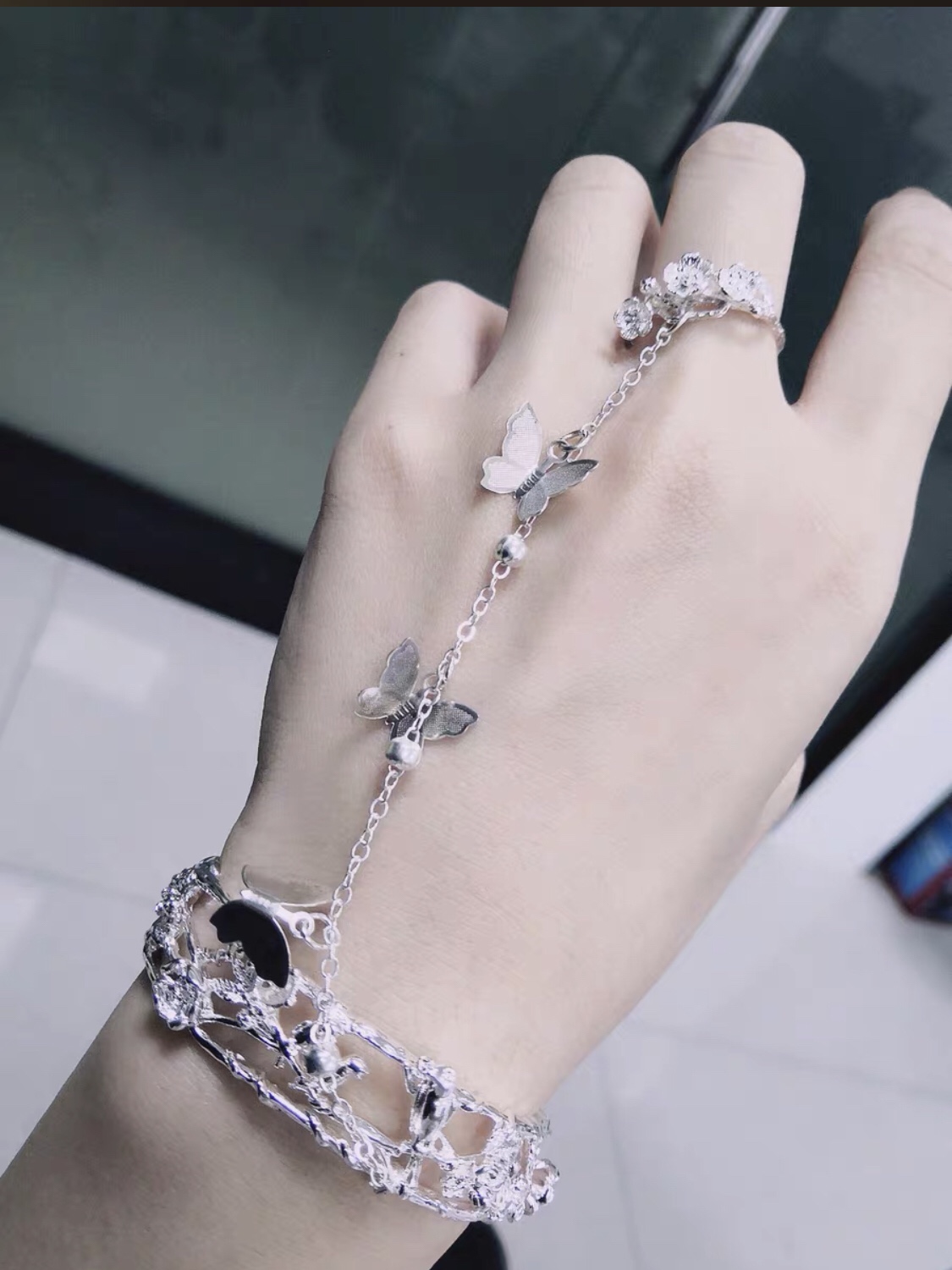 手链戒指一体女韩版新娘古风手背链简约时尚复古宫廷汉服手部装饰