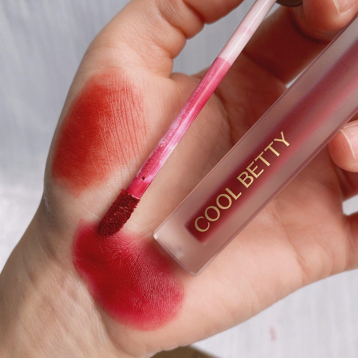 coolbetty俏美人空气唇釉哑光口红显白防水不沾杯不唇彩