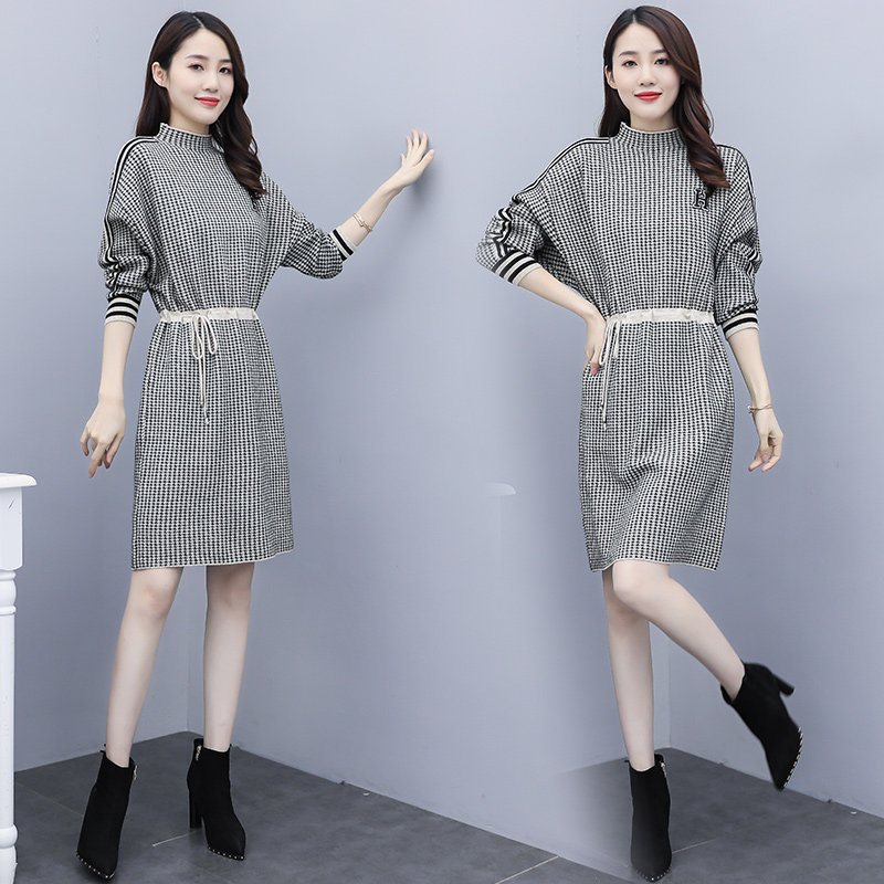 秋季裙子打底修身中长少妇连衣裙20岁女装妇女连衣裙