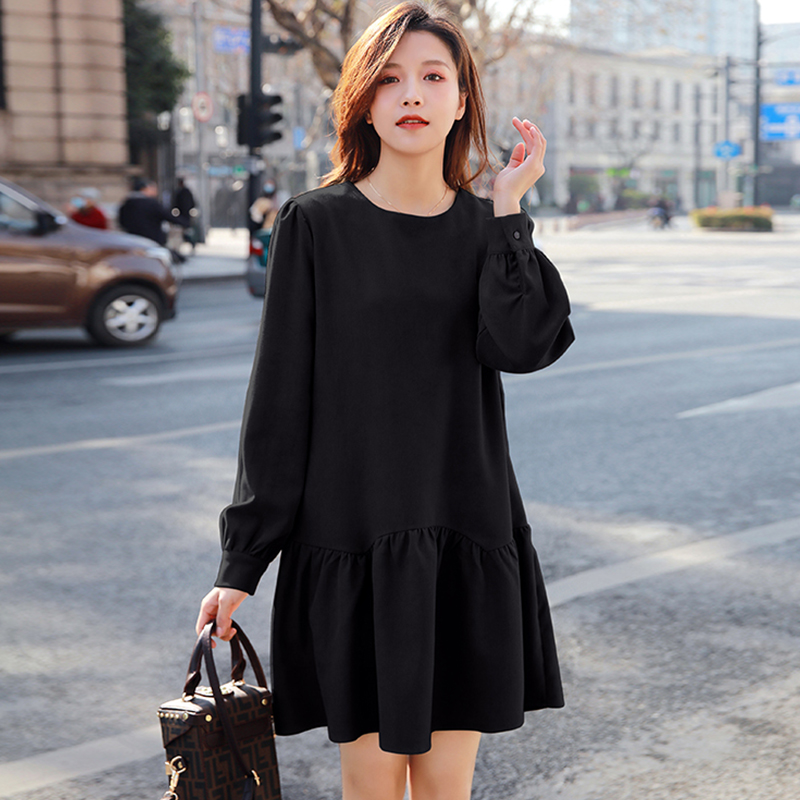 2022年春秋新款女装裙子时尚显瘦长袖小黑裙大码宽松中长款连衣裙