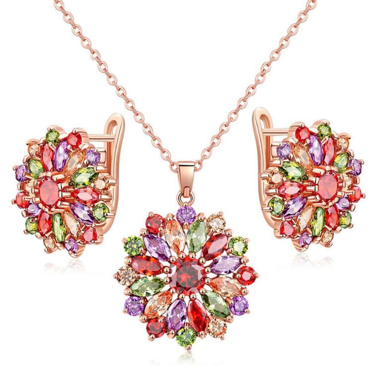 水晶七彩项链韩国时尚花朵镶钻超闪项坠