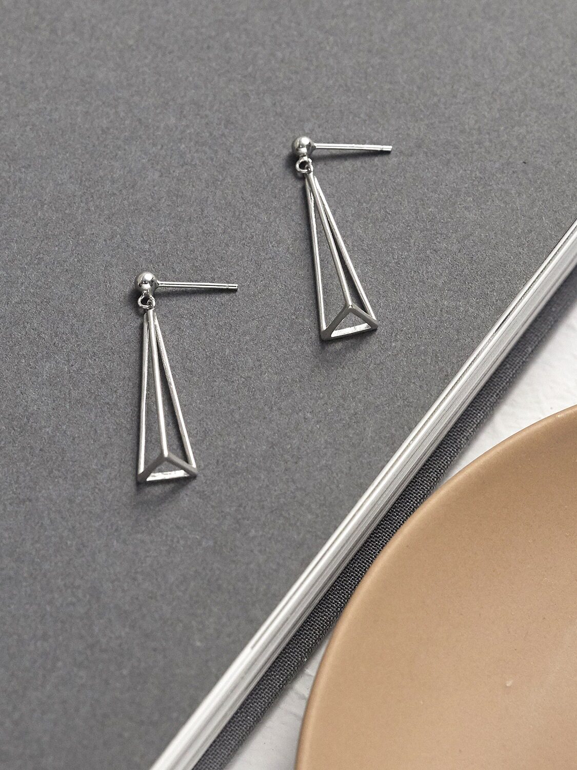 几何三角形s925纯银耳环女冷淡风精致超仙短发小耳坠耳饰适合圆脸