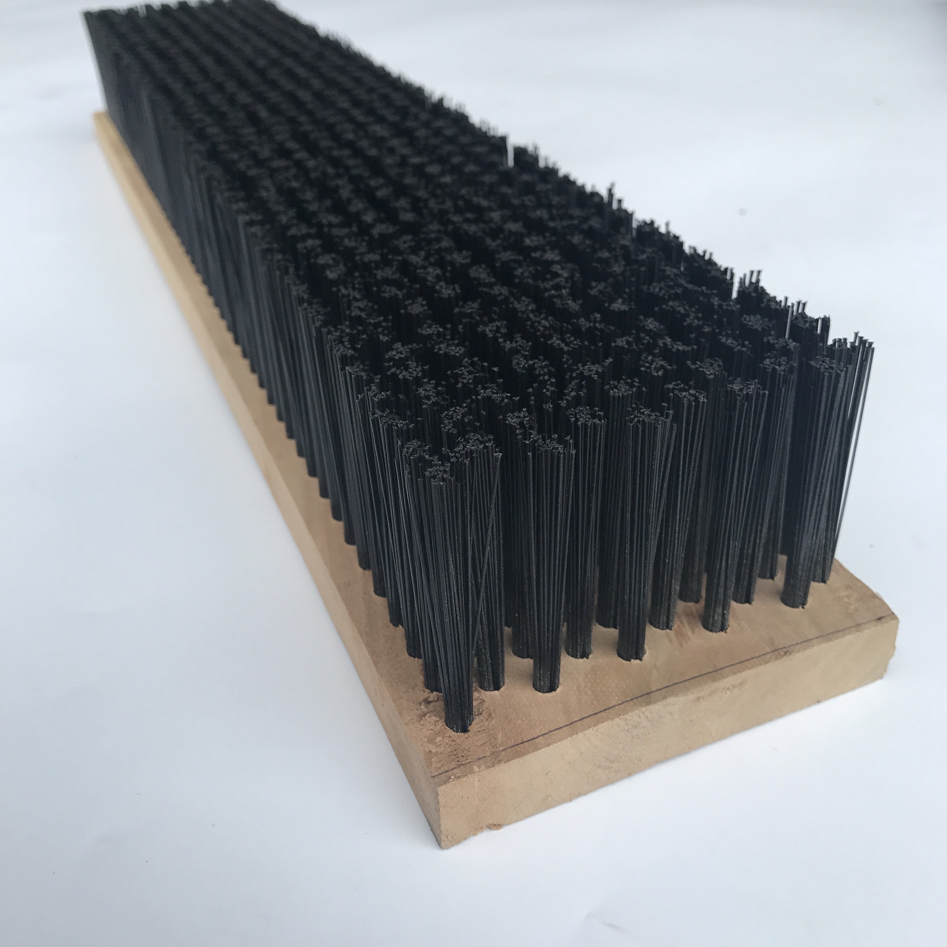 工业尼龙丝木板刷木头条刷挡尘挡水木条刷抛丸机机械专用配件毛刷