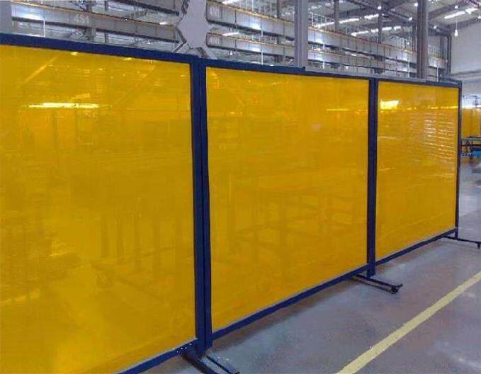 电焊工门帘红色弧光遮挡护栏造船厂自动防护塑料门帘