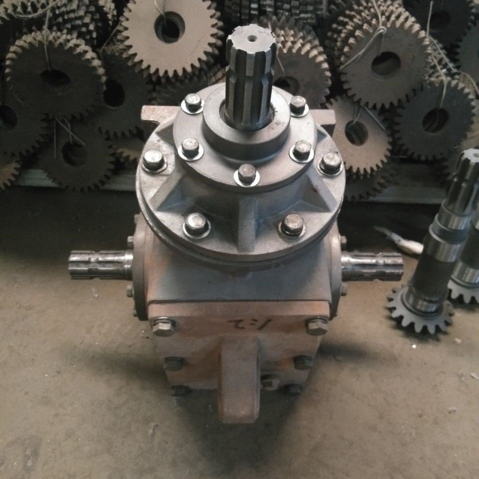 转角履带收割机改装齿轮箱旋耕机减速变速农机农机配件