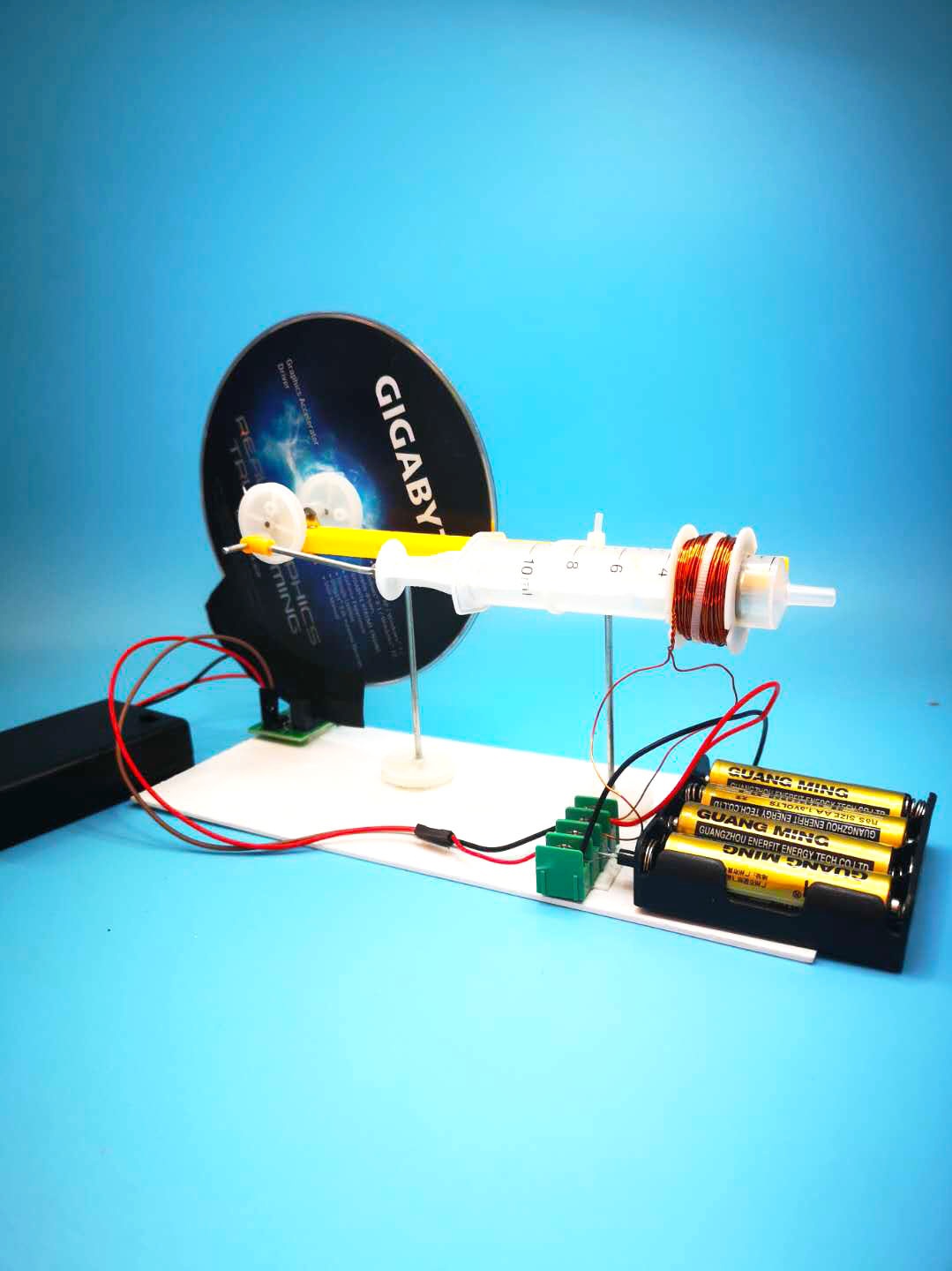 电磁发动机电能磁能科技制作小发明初中科学电路电路