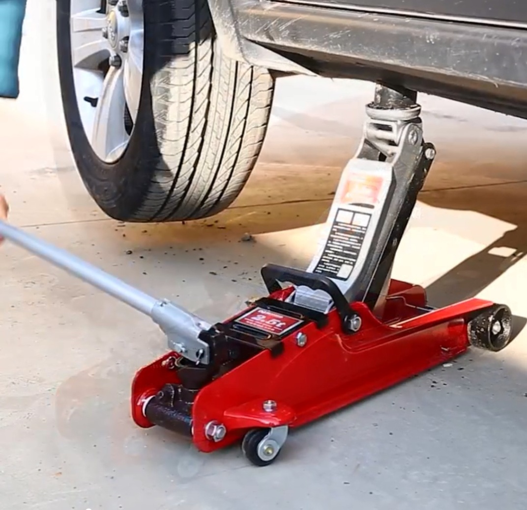 卧式固定液压2t轮胎杆子4t小型轿车维修千斤顶