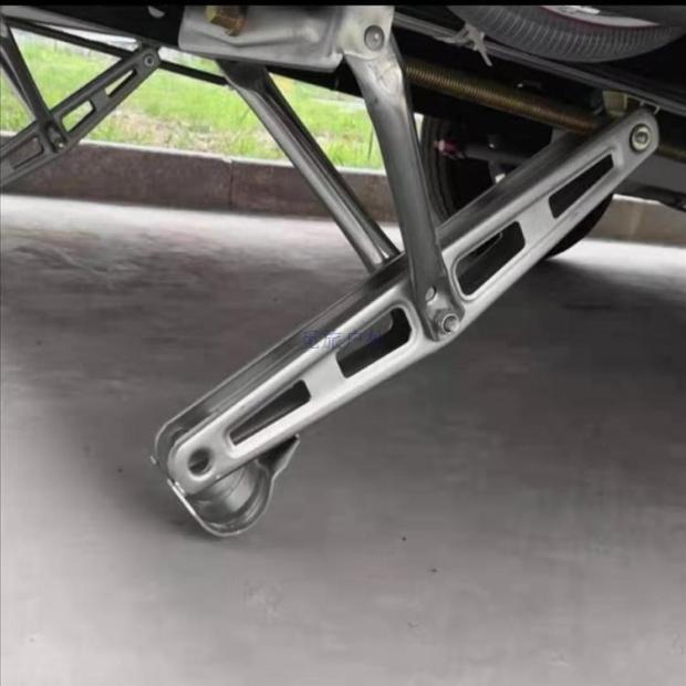 房车支腿支架驻车支撑千斤顶挂车配件游艇摩托拖车拖挂